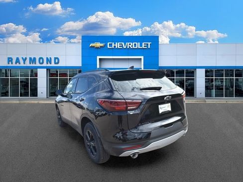 New 2026 Chevrolet Blazer LT w/ Convenience Package AWD/4WD image 6