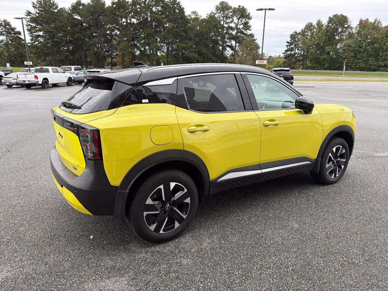 Used 2025 Nissan Kicks SR FWD image 10
