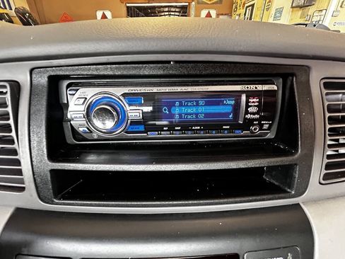 Used 2005 Toyota Corolla CE FWD image 11