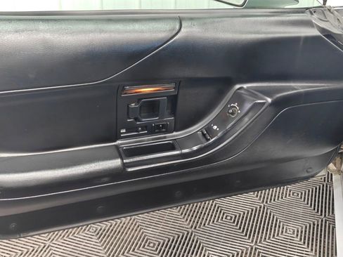 Used 1996 Chevrolet Corvette Coupe RWD image 24
