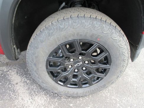 Certified 2025 Chevrolet Colorado Trail Boss image 9