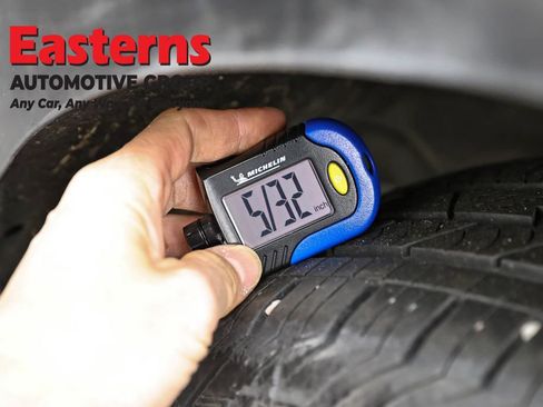 Used 2024 Kia Sorento LX image 31