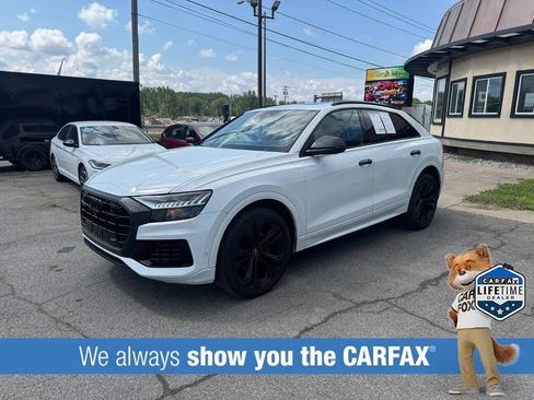 Used 2019 Audi Q8 Prestige w/ Luxury Package AWD/4WD image 3