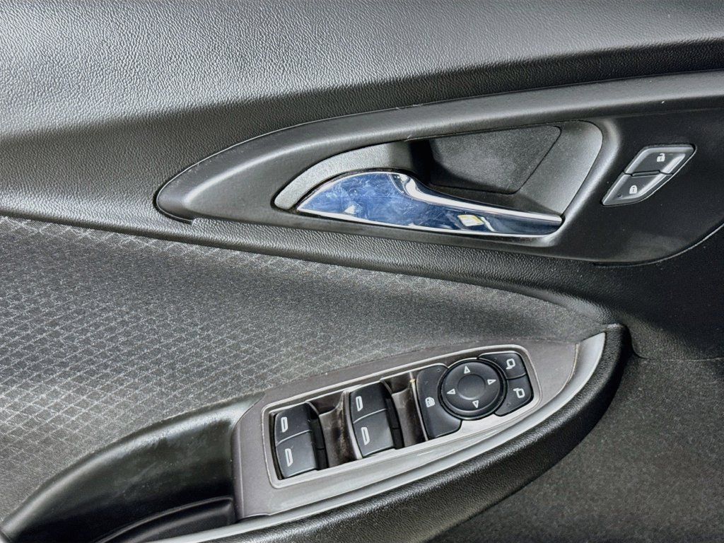 Used 2022 Chevrolet Malibu LS FWD image 22