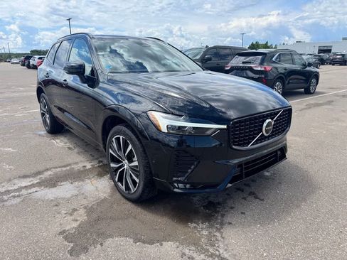 Used 2024 Volvo XC60 B5 Ultimate w/ Protection Package Premier AWD/4WD image 3