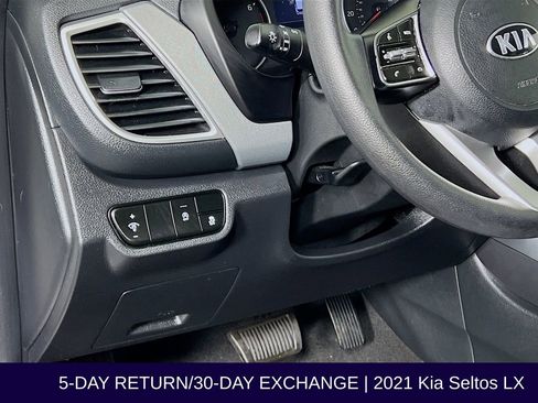 Used 2021 Kia Seltos LX image 12