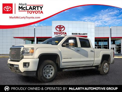 Used 2015 GMC Sierra 2500 Denali w/ Duramax Plus Package AWD/4WD image 1