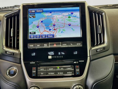 Used 2019 Toyota Land Cruiser w/ Carpet Mat Package AWD/4WD image 17