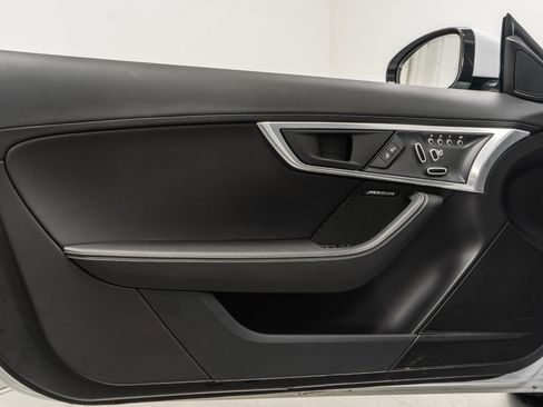 Used 2019 Jaguar F-TYPE R-Dynamic image 38