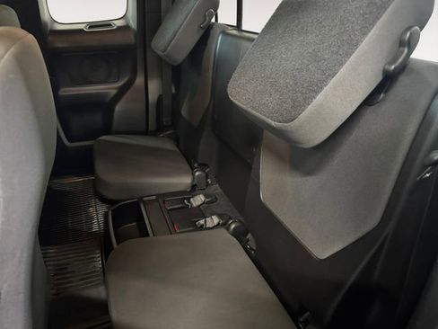 Used 2018 Toyota Tacoma TRD Sport image 21