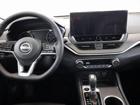 New 2026 Nissan Altima 2.5 SR w/ SR Midnight Edition Package AWD/4WD image 14