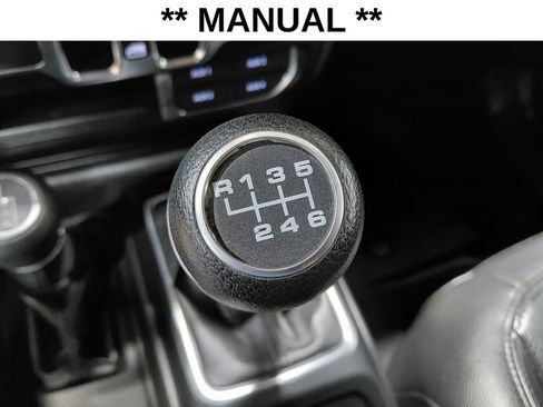 Used 2021 Jeep Wrangler Unlimited Sahara AWD/4WD image 7