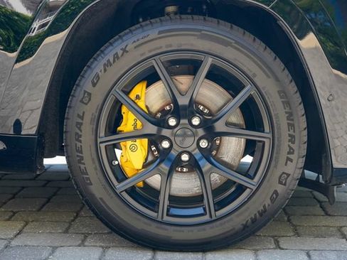 Used 2018 Jeep Grand Cherokee Trackhawk AWD/4WD image 35