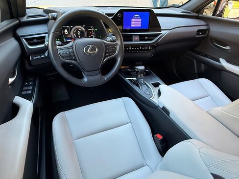 Used 2024 Lexus UX 250h image 7