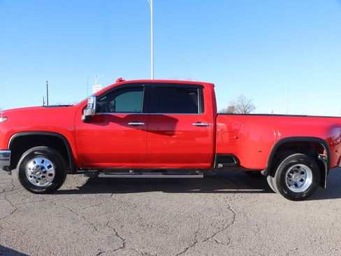 Used 2024 Chevrolet Silverado 3500 LTZ w/ LTZ Convenience Package image 4