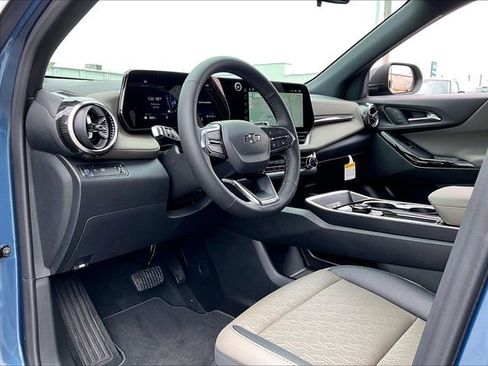 New 2026 Chevrolet Equinox LT w/ Convenience Package II FWD image 8