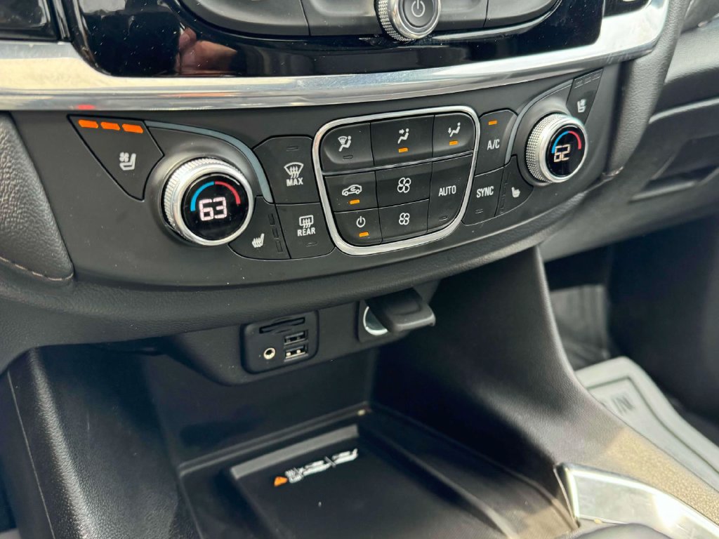 Used 2023 Chevrolet Traverse High Country AWD/4WD image 32