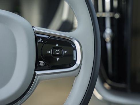 New 2026 Volvo XC60 T8 Ultra w/ Protection Package Premier AWD/4WD image 29