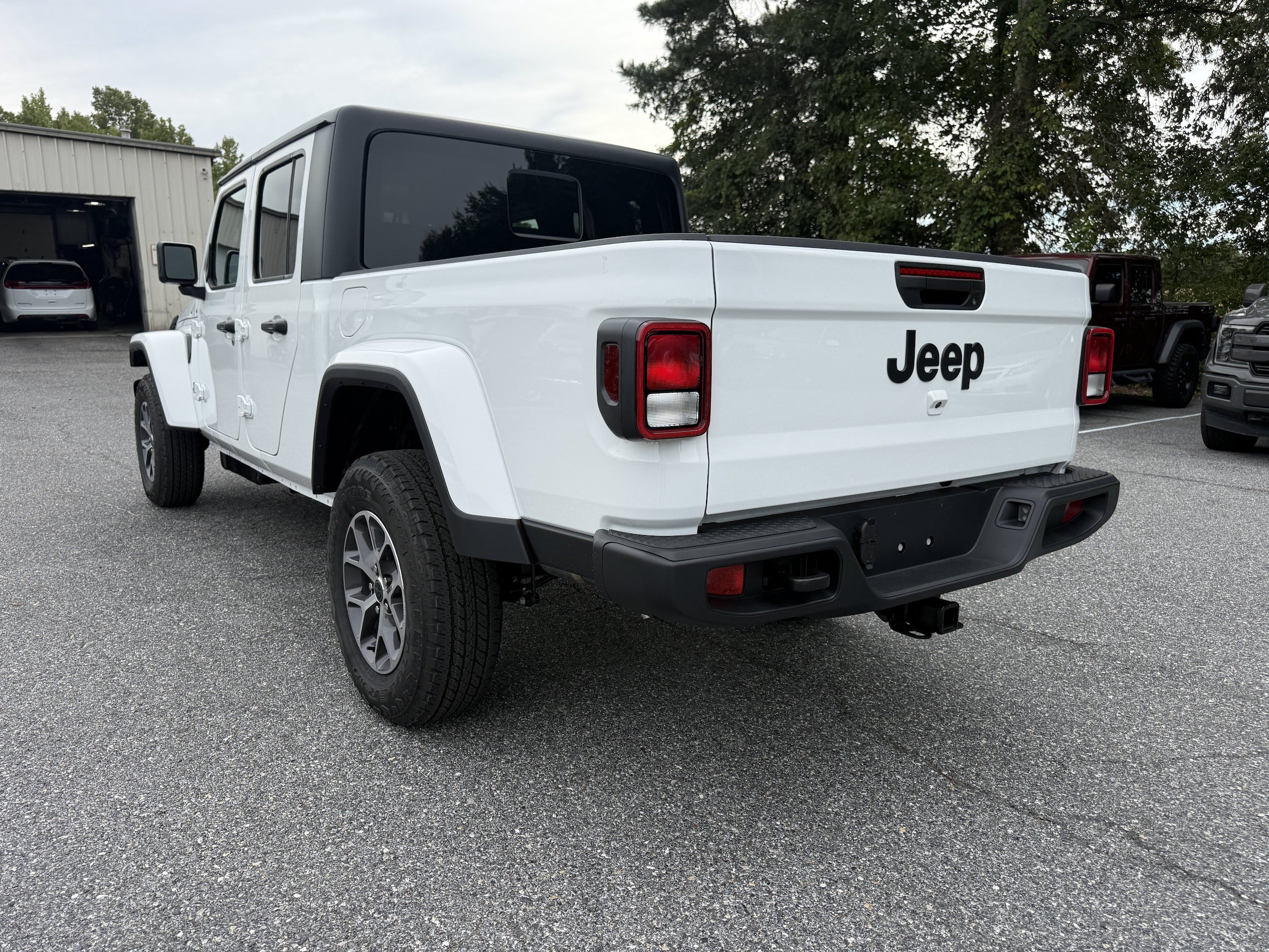 New 2027 Jeep Gladiator Sport AWD/4WD image 5