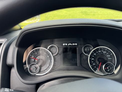 New 2024 RAM 2500 Tradesman image 25