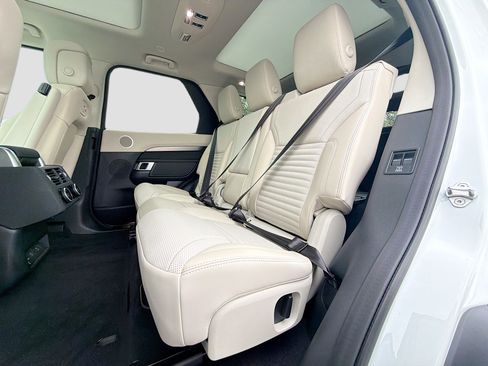 New 2026 Land Rover Discovery Limited Edition AWD/4WD image 22
