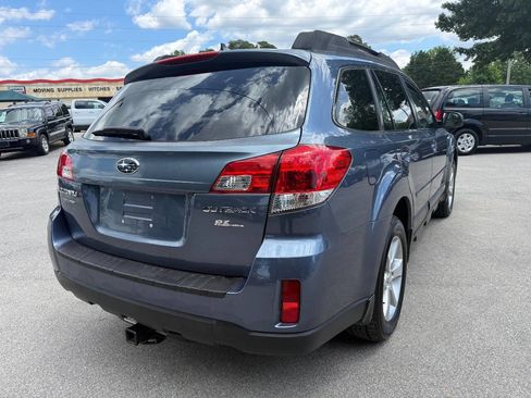Used 2013 Subaru Outback 2.5i Limited AWD/4WD image 6