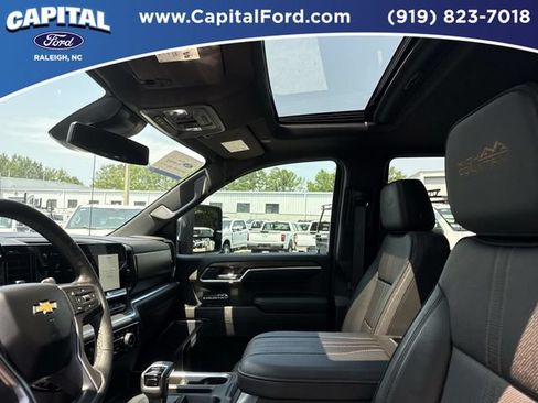 Used 2024 Chevrolet Silverado 1500 High Country w/ High Country Premium Package AWD/4WD image 22