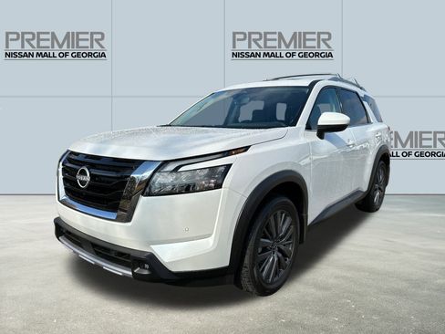 New 2025 Nissan Pathfinder SL w/ SL Premium Package image 1