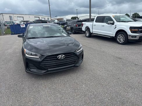 Used 2020 Hyundai Veloster 2.0 FWD image 3