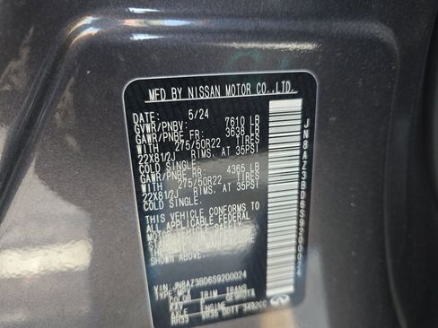 Certified 2025 INFINITI QX80 Luxe image 12