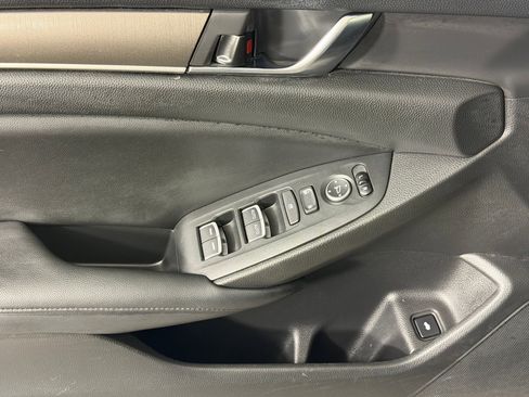 Used 2019 Honda Accord LX image 13