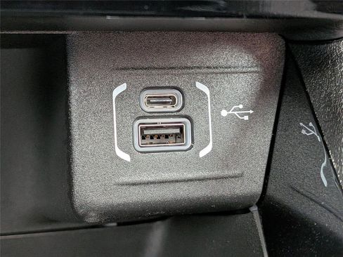 New 2026 Jeep Compass Trailhawk w/ Sun, Sound & Navigation Group AWD/4WD image 24