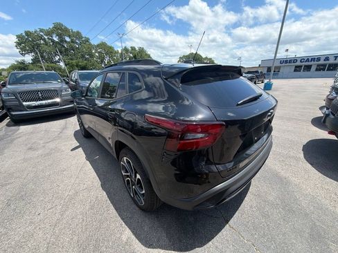 Used 2026 Chevrolet Trax RS w/ Sunroof Package FWD image 4