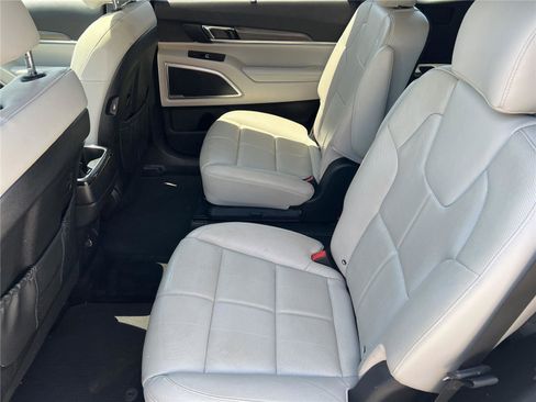 Used 2020 Kia Telluride EX w/ EX Premium Package FWD image 38