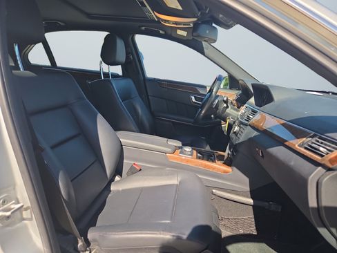 Used 2012 Mercedes-Benz E 350 4MATIC Sedan image 17