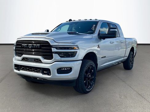 New 2026 RAM 2500 Laramie AWD/4WD image 3