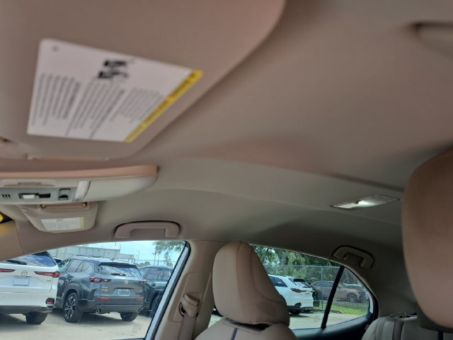 Used 2021 Toyota Camry LE FWD image 29