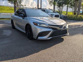 Used 2022 Toyota Camry XSE FWD video 3