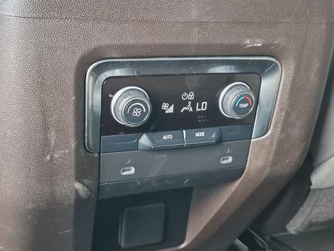 Used 2021 Chevrolet Tahoe Z71 AWD/4WD image 12