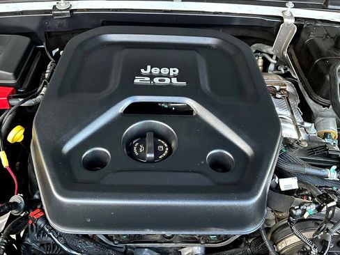 Used 2021 Jeep Wrangler Sport image 32