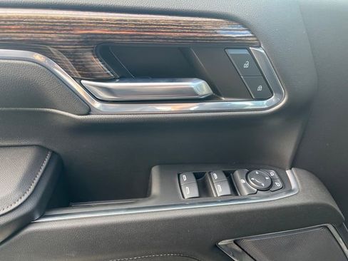 New 2024 GMC Sierra 1500 SLE image 17