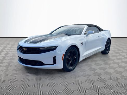 Used 2023 Chevrolet Camaro LT RWD image 3