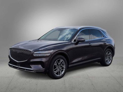 Used 2022 Genesis GV70 2.5T w/ Advanced Package image 4