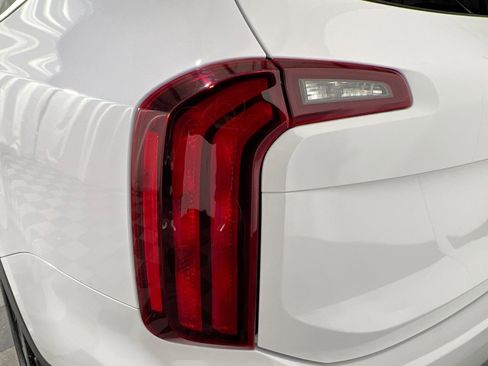 Used 2024 Kia Telluride S w/ S Sunroof Package image 12