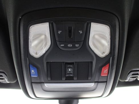 Used 2022 RAM 1500 Big Horn AWD/4WD image 19