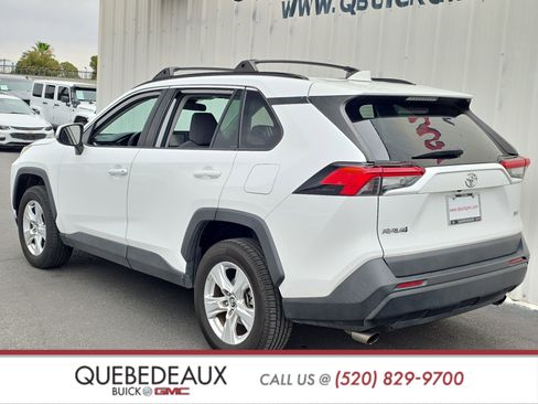 Used 2020 Toyota RAV4 XLE FWD image 5