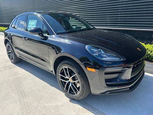 Used 2026 Porsche Macan AWD/4WD image 11