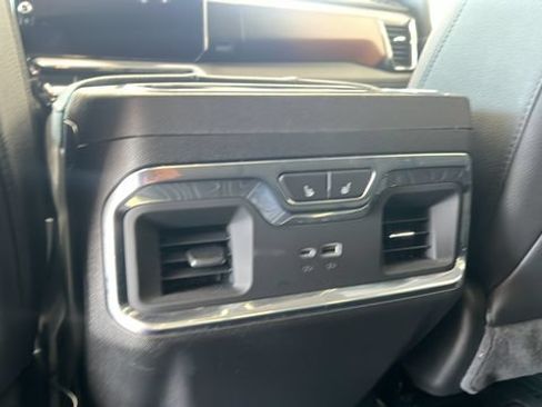 Used 2025 GMC Sierra 2500 Denali w/ Denali Reserve Package AWD/4WD image 22