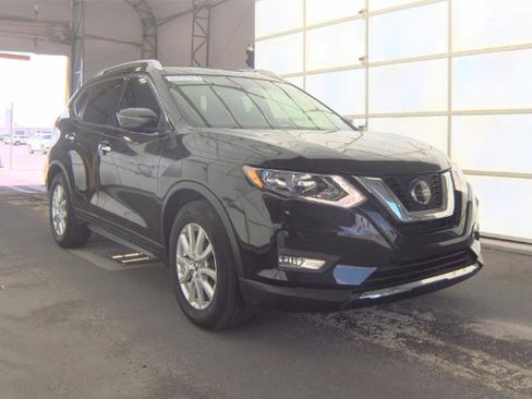 Used 2019 Nissan Rogue SV FWD image 1