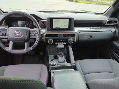 Used 2024 Toyota Tacoma SR5 AWD/4WD image 28